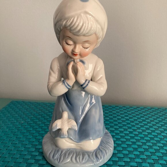 Vintage Praying Boy and Girl with Doves Porcelain Figurines Set of Two EUC - Picture 3 of 15